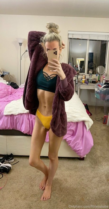 Khloeefree naked leaks OnlyFans pic