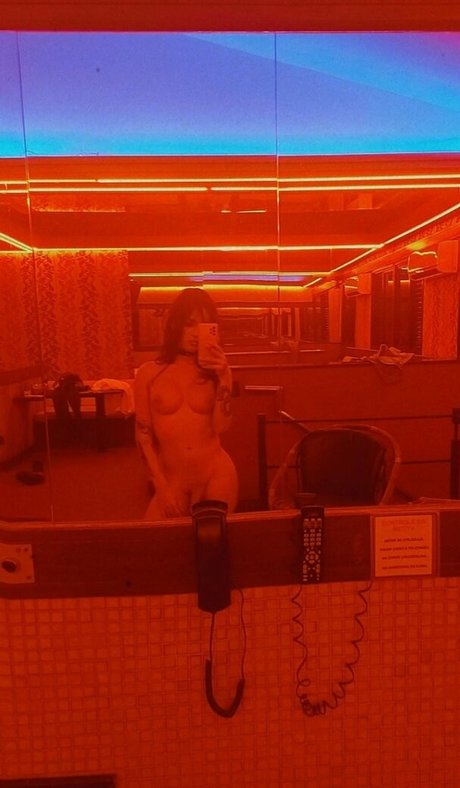 Vicresende naked leaks OnlyFans pic