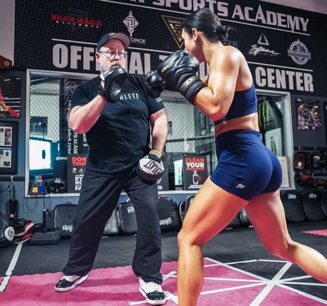 Desilulimon OnlyFansリークヌード写真