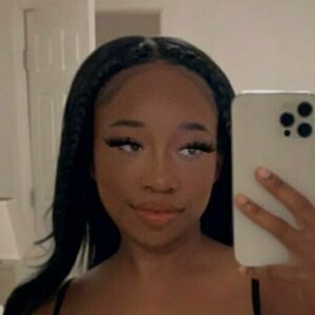 Naken lekkede OnlyFans-bilde av Xxxlexus