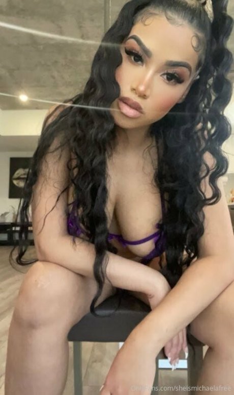 Foto di nudo di fuga di OnlyFans di Sheismichaelafree