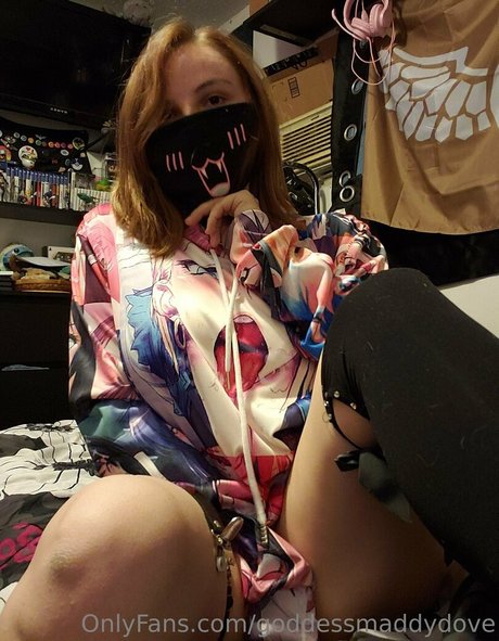 Nacktes geleaktes OnlyFans-Foto von Goddessmaddydove