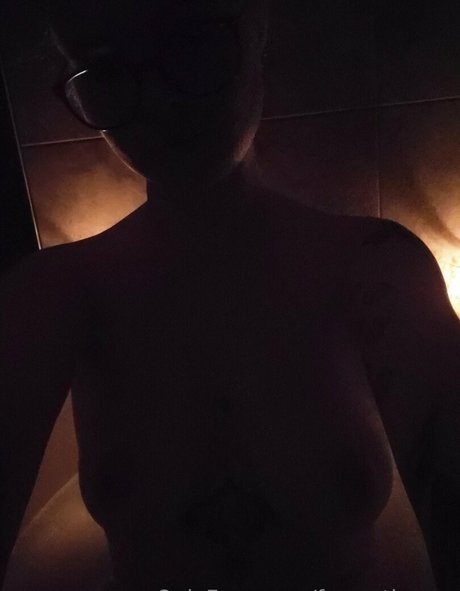 Nahá fotka uniklých OnlyFans od Freeartieeros