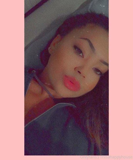 Foto desnuda filtrada de OnlyFans de Thisahappyhouse