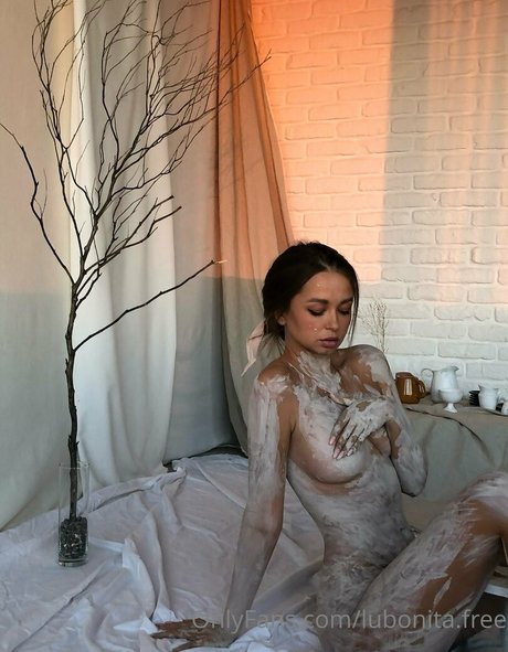 Lubonitafree naked leaks OnlyFans pic
