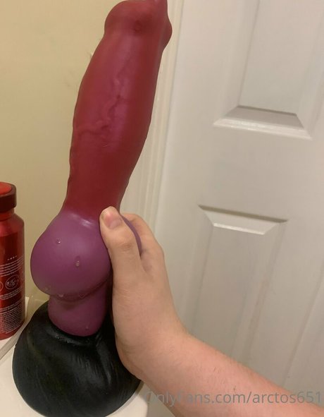 Alasti lekkinud OnlyFans-i pilt Arctos651