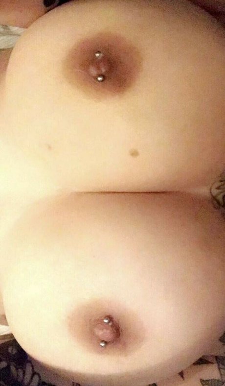 Nahá fotka uniklých OnlyFans od Lloulou