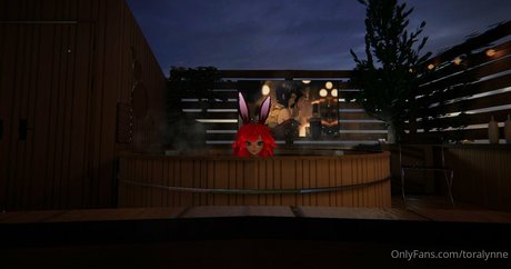 Naken läckt OnlyFans-bild av Toralynne