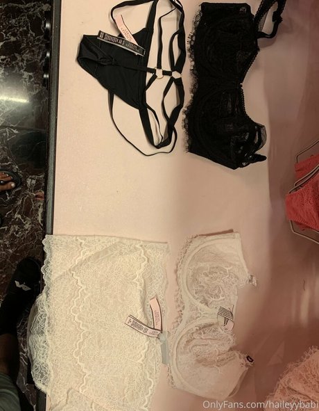 Photo nue de fuite OnlyFans de Haileybabi