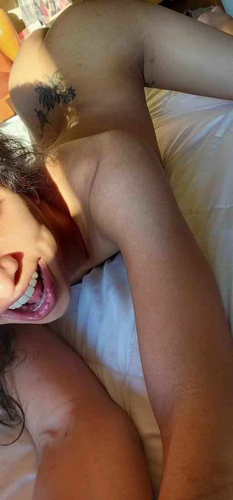 Naken lekkede OnlyFans-bilde av Flexablerose