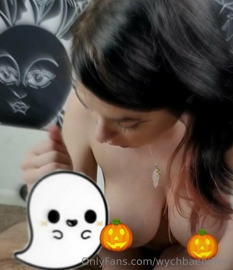 Alasti lekkinud OnlyFans-i pilt Wychbaebifree