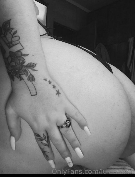 Naken läckt OnlyFans-bild av Luianaxxx