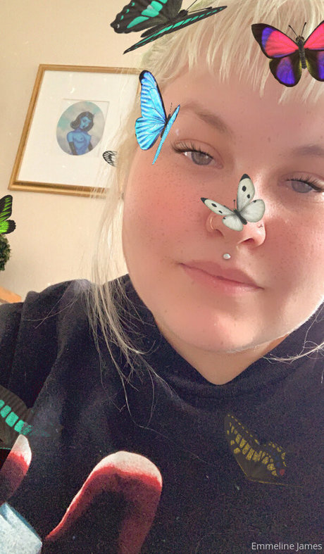 Nacktes geleaktes OnlyFans-Foto von Emmelinejamesfree