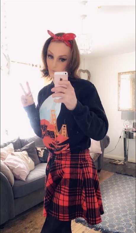 Naakte gelekte OnlyFans-foto van Itszoestarr