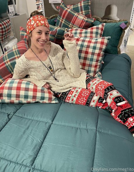 Nacktes geleaktes OnlyFans-Foto von Meg1ito