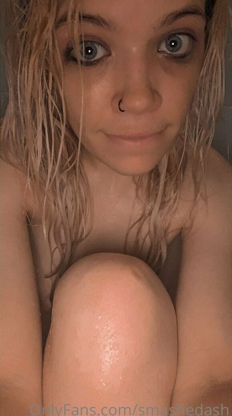 Nahá fotka uniklých OnlyFans od Smashedash