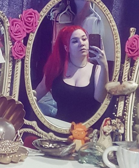 Nacktes geleaktes OnlyFans-Foto von Ariel Vanderberg