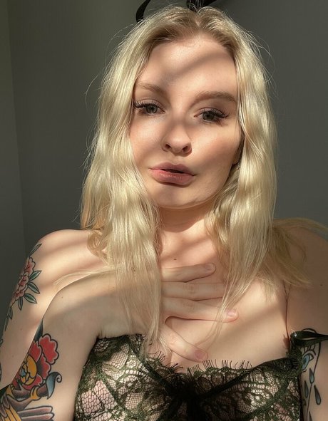 Naakte gelekte OnlyFans-foto van Barbieparker31