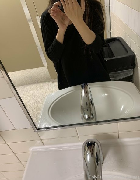 Photo nue de fuite OnlyFans de Themarinaa