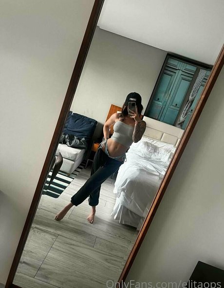 Alasti lekkinud OnlyFans-i pilt Elitaops