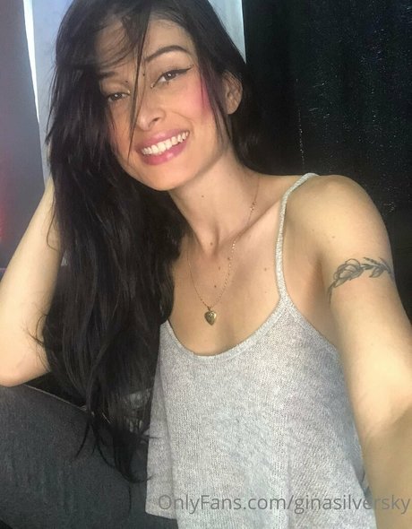 Alasti lekkinud OnlyFans-i pilt Ginasilversky