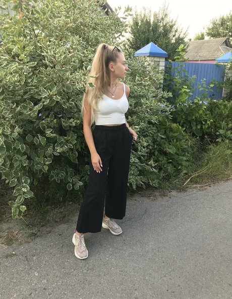 OnlyFans-model Littlevirginnn