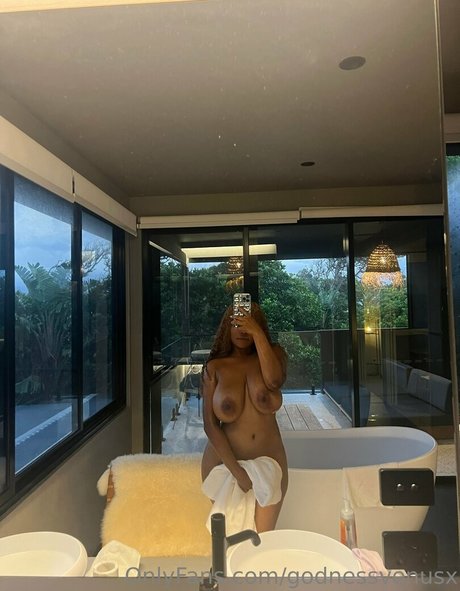 Alasti lekkinud OnlyFans-i pilt Goddessvenusx