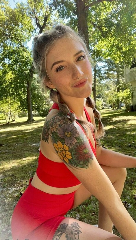 Naakte gelekte OnlyFans-foto van Romancerodeo