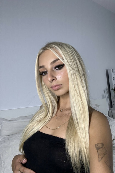 Alasti lekkinud OnlyFans-i pilt Urbabyemxo