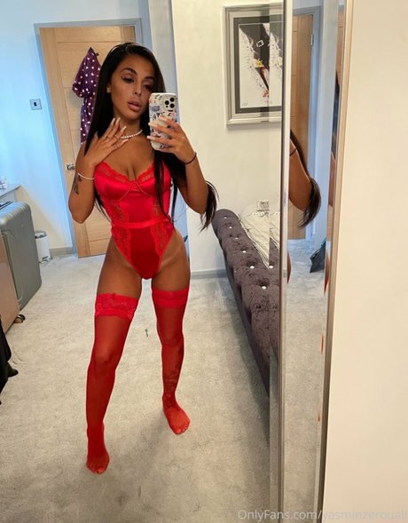 Nacktes geleaktes OnlyFans-Foto von Yasminzerouali