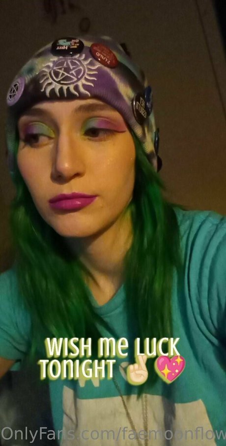 Alasti lekkinud OnlyFans-i pilt Faemoonflower