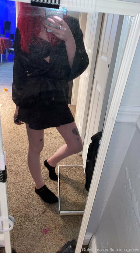 Naken lekkede OnlyFans-bilde av Katrinaagreyy