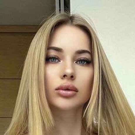 Nahá fotka uniklých OnlyFans od Stasy Baby