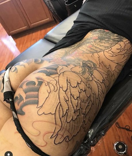 Naakte gelekte OnlyFans-foto van Lily Koi