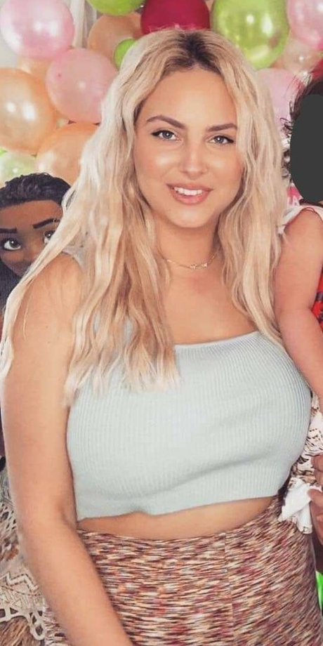 Naken läckt OnlyFans-bild av Rachel Elizabeth