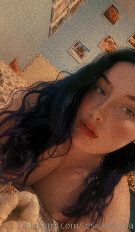 Naakte gelekte OnlyFans-foto van Tessadrezza
