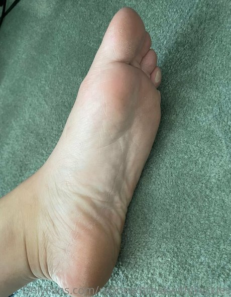 Alasti lekkinud OnlyFans-i pilt Redheadfreakwithfreckles