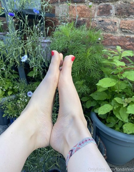 Обнаженная фотография утечки OnlyFans от Fondafeet