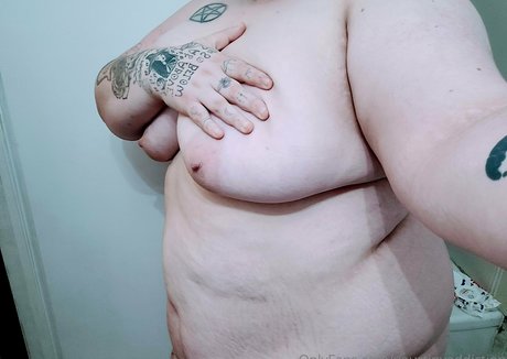 Yourtinyaddiction OnlyFans泄露裸照