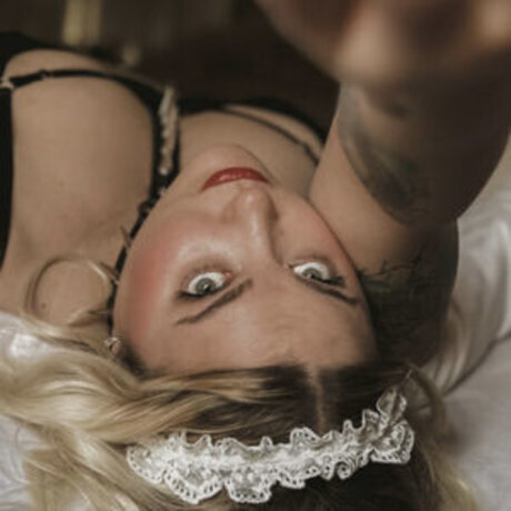 Naken lekkede OnlyFans-bilde av Hinkycurvy