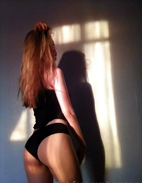 Foto di nudo di fuga di OnlyFans di Asyaasya