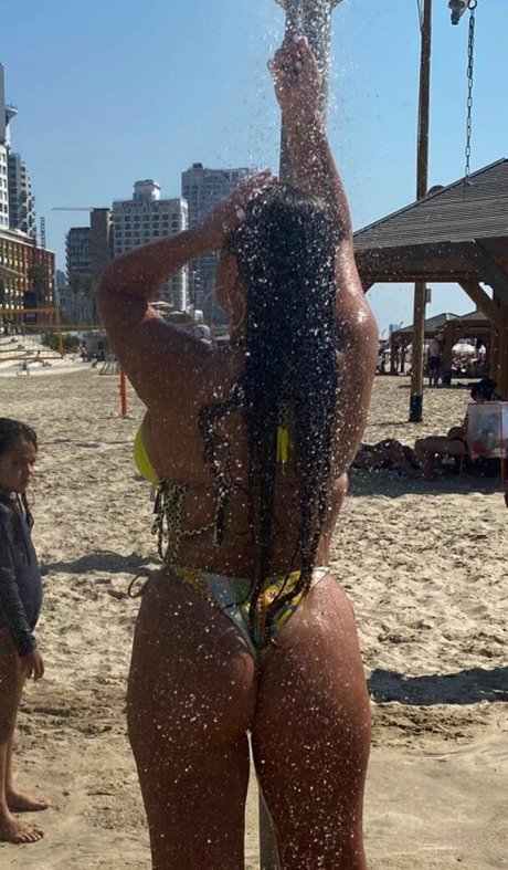 Naken lekkede OnlyFans-bilde av Adva A