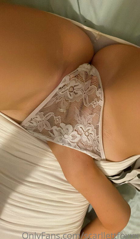 Naken lekkede OnlyFans-bilde av Scarllettfoxxx