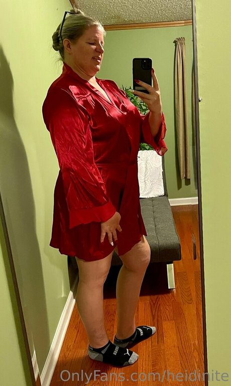 Naken lekkede OnlyFans-bilde av Heidinite