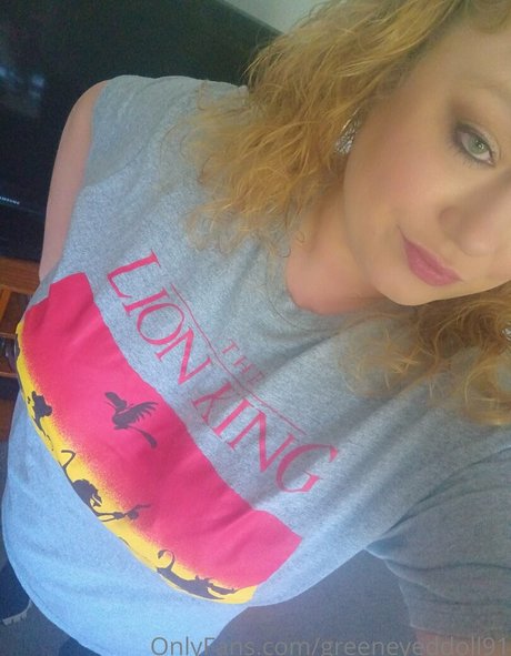 Обнаженная фотография утечки OnlyFans от Greeneyeddoll91