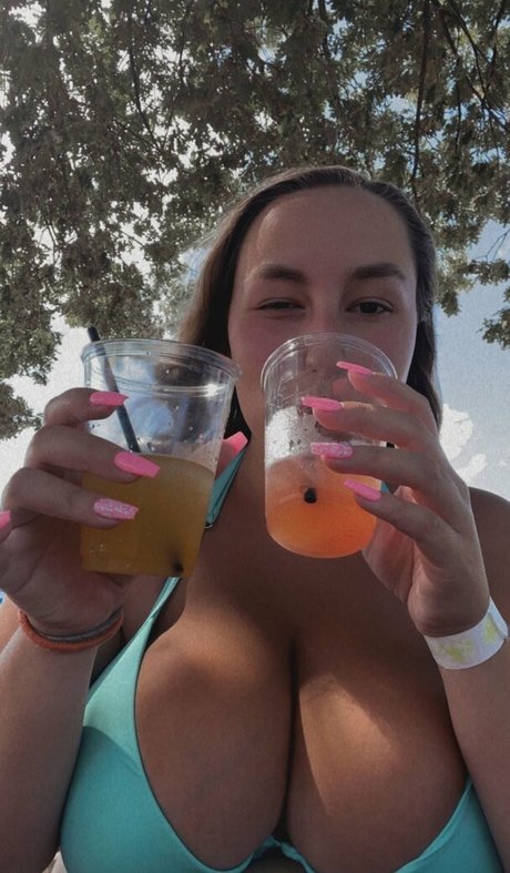 Nahá fotka uniklých OnlyFans od Lexi Thomas