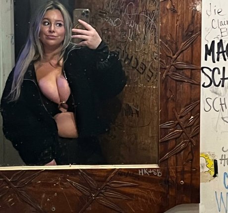 Alasti lekkinud OnlyFans-i pilt Jillian