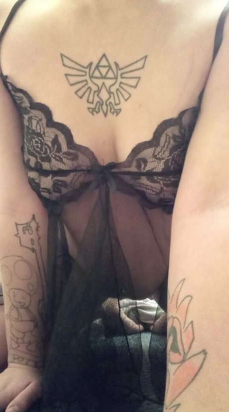 Nacktes geleaktes OnlyFans-Foto von Letmesinkshipsfree