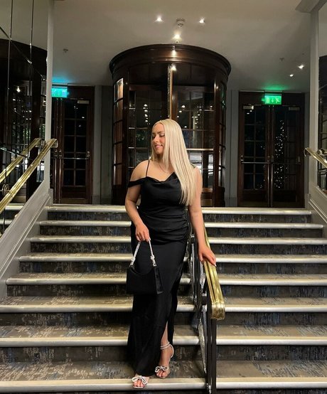 Nacktes geleaktes OnlyFans-Foto von Beth Riva