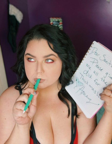 Foto desnuda filtrada de OnlyFans de Honeybuntv